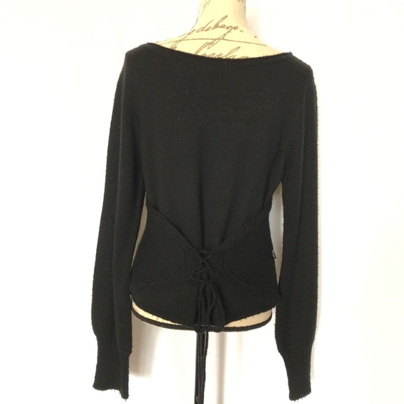 ART- black sweater with front or back waist ties - Picture 4 of 12